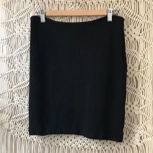 ST. John Caviar knit black mini skirt sz 8